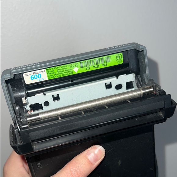 Polaroid Impulse Camera - Picture 2 of 7